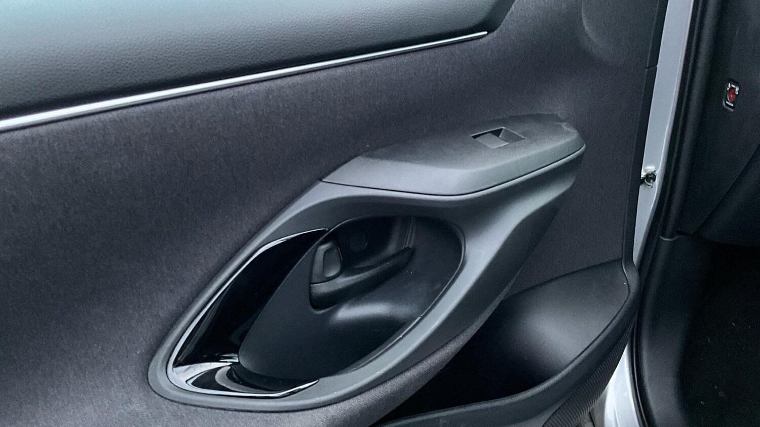 Used Toyota Yaris 2025 for sale - 77101942: Photo 35