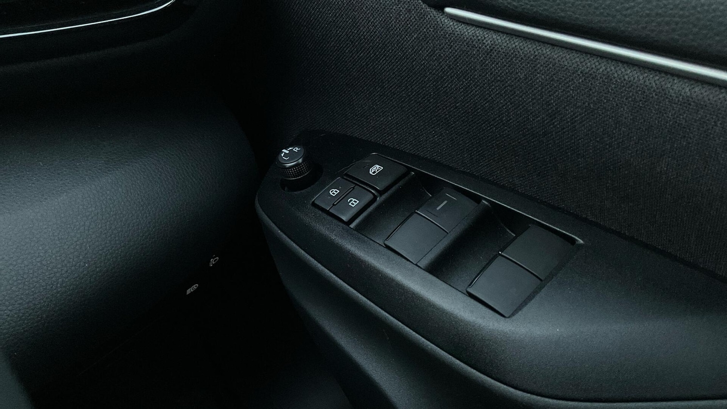 Used Toyota Yaris 2025 for sale - 77101942: Photo 46