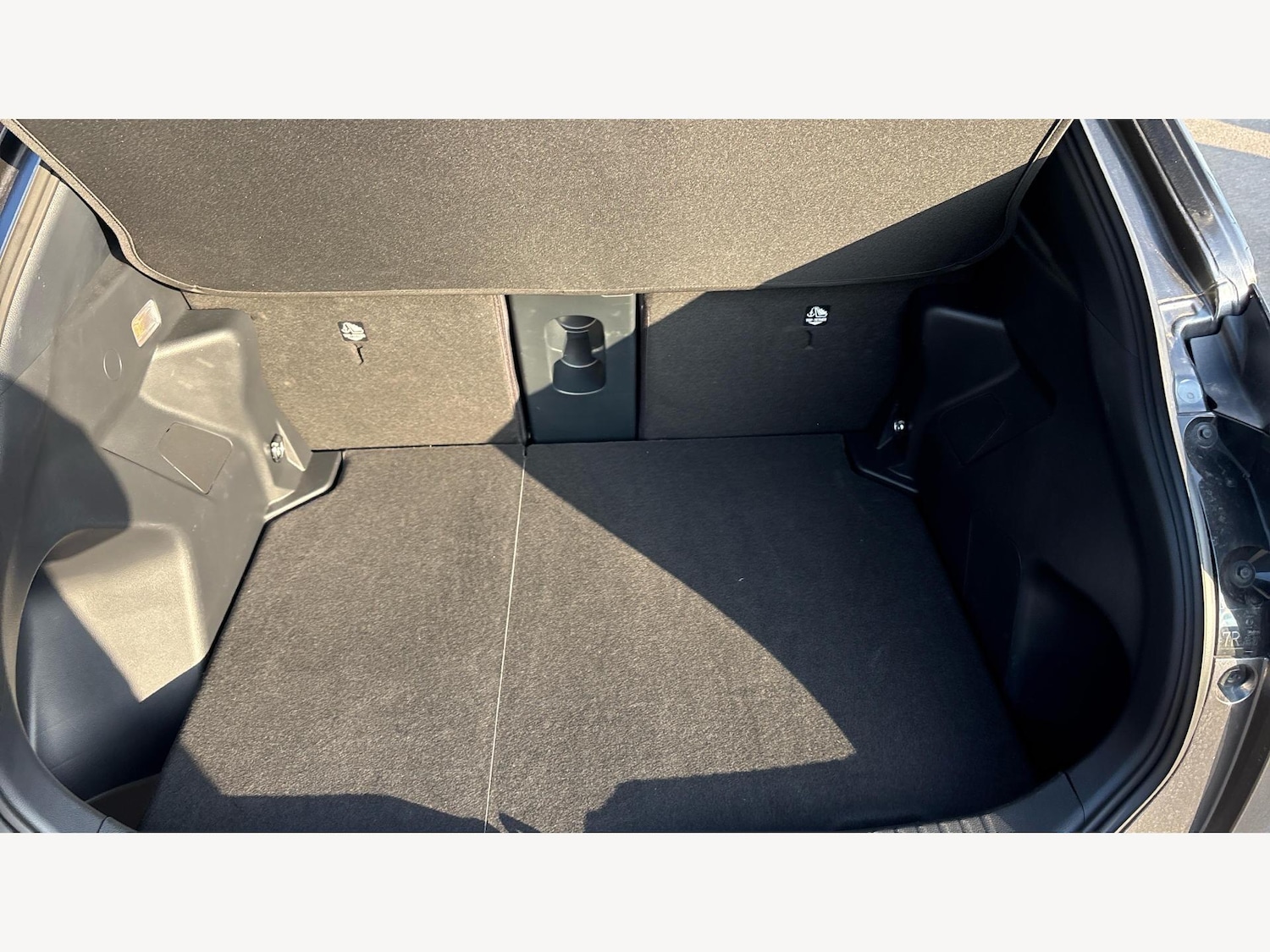 Used Toyota Yaris Cross 2025 for sale - 76608500: Photo 16