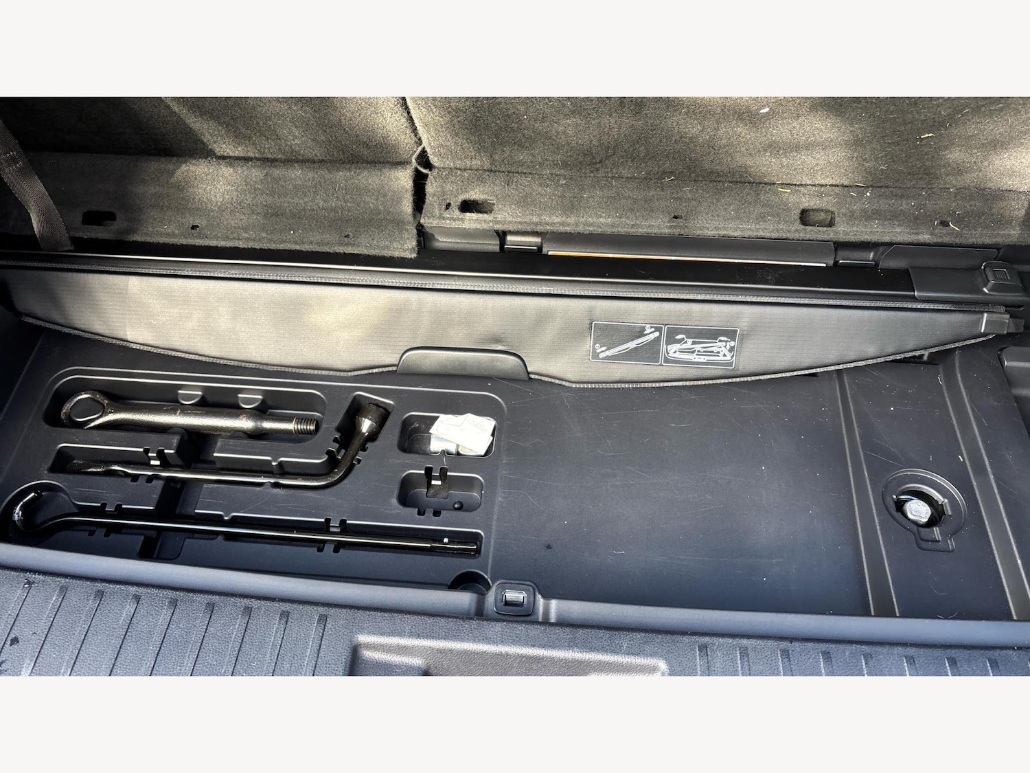 Used Toyota Highlander 2021 for sale - 76926068: Photo 24