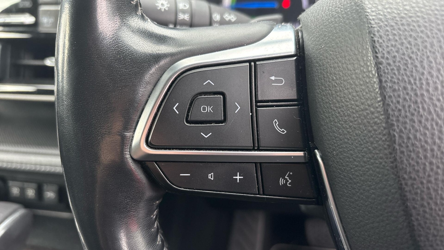 Used Toyota Highlander 2021 for sale - 76926068: Photo 67