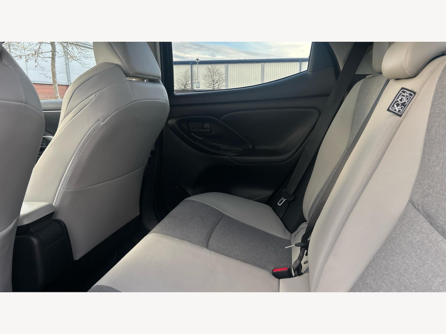 Used Toyota Yaris 2023 for sale - 76472946: Photo 16