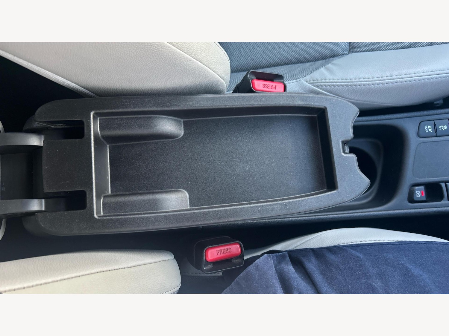 Used Toyota Yaris 2023 for sale - 76472946: Photo 27