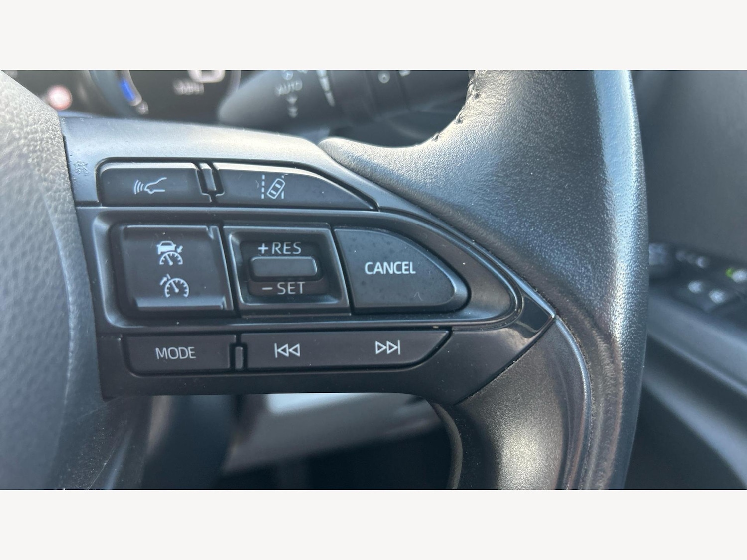 Used Toyota Yaris 2023 for sale - 76472946: Photo 29