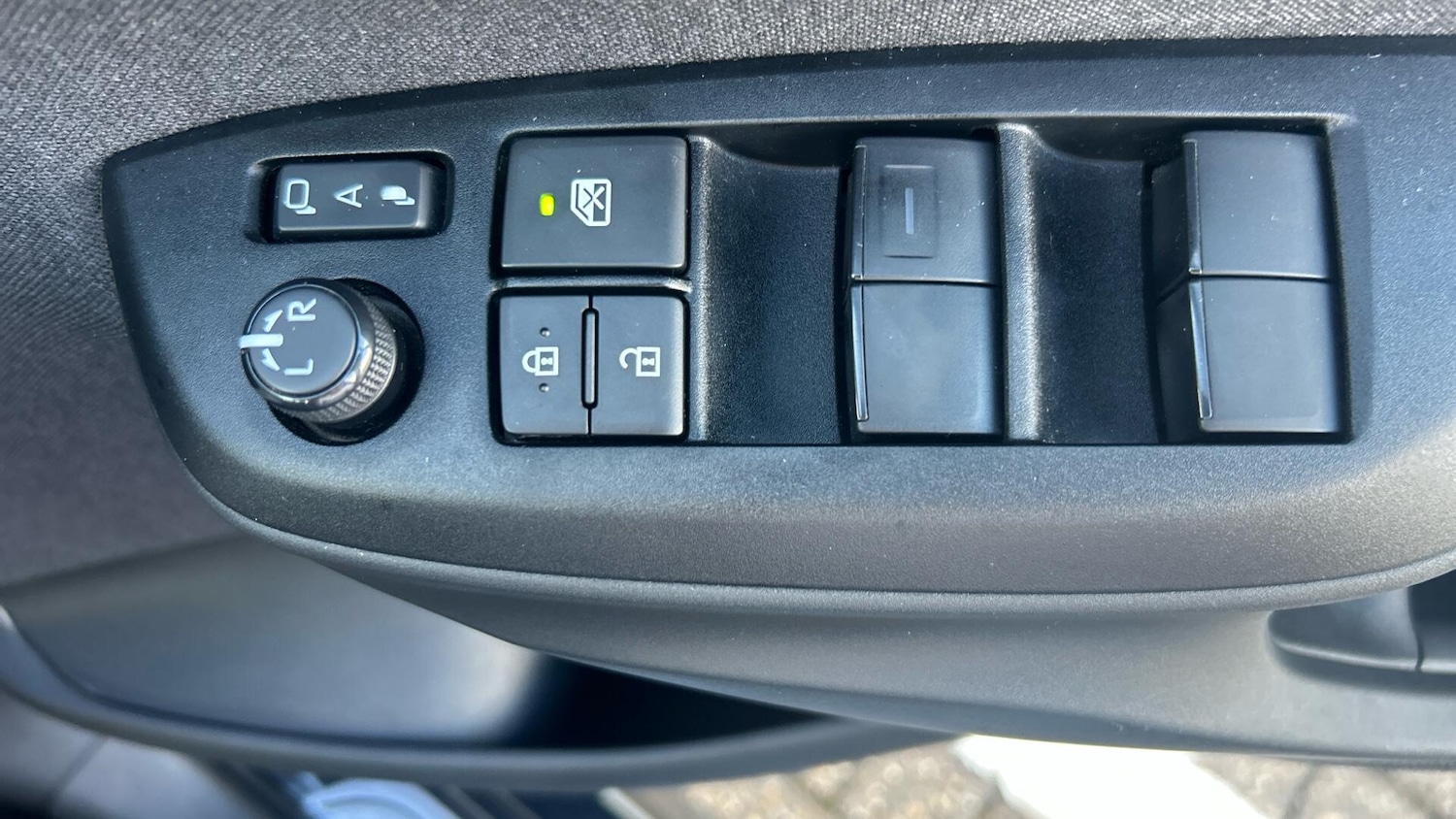 Used Toyota Yaris 2023 for sale - 76472946: Photo 36