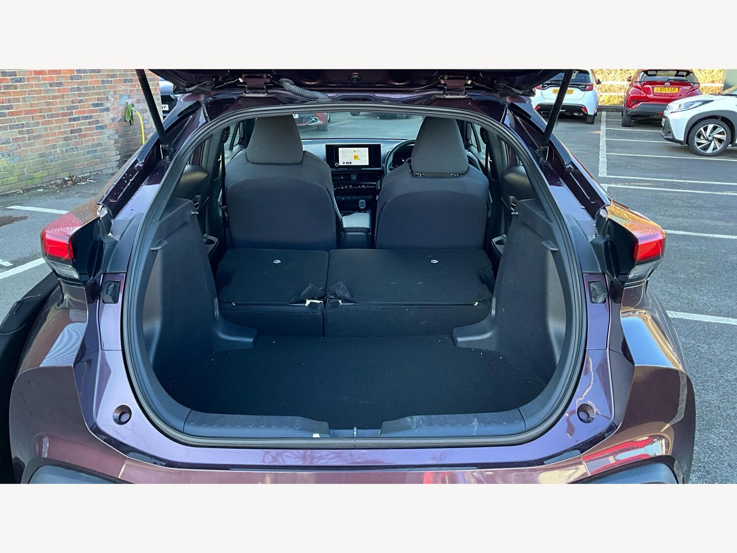 Used Toyota C-HR 2024 for sale - 77440047: Photo 23