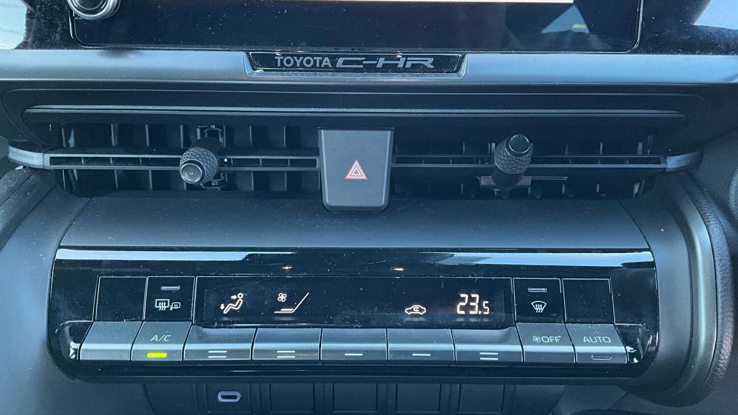 Used Toyota C-HR 2024 for sale - 77440047: Photo 41