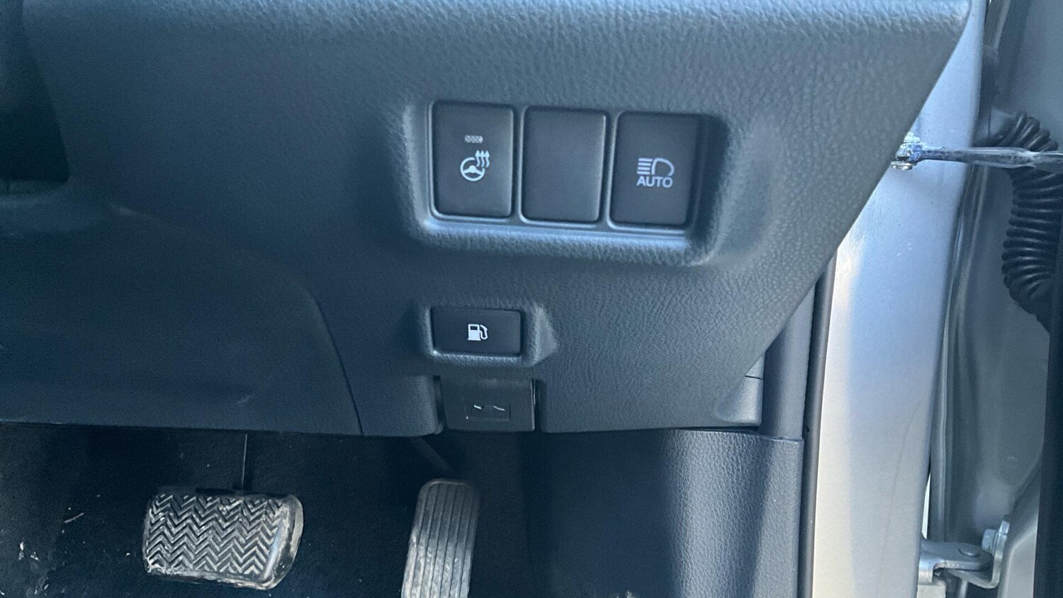 Used Toyota C-HR for sale - 77852929: Photo 39