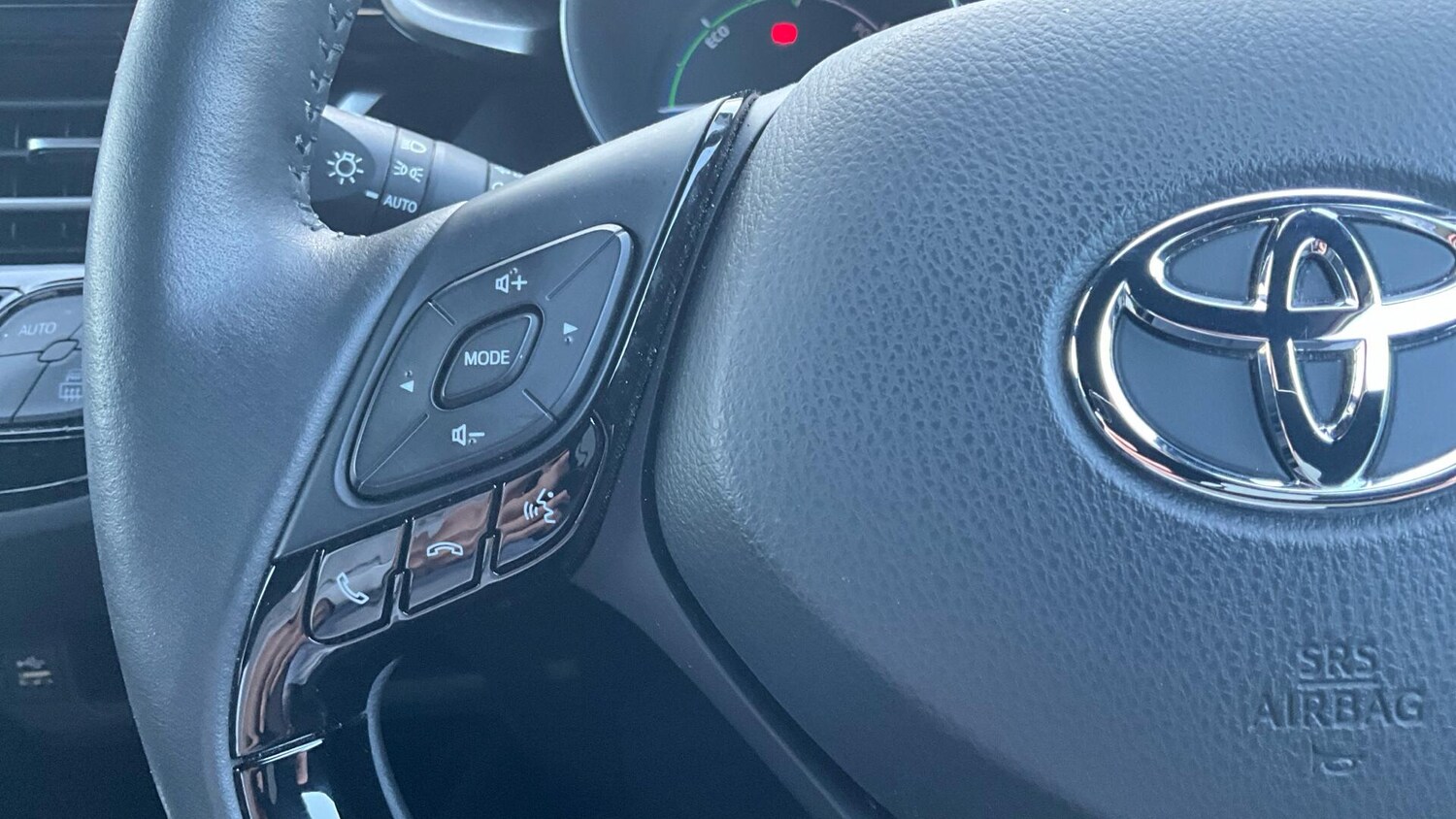 Used Toyota C-HR for sale - 77852929: Photo 43