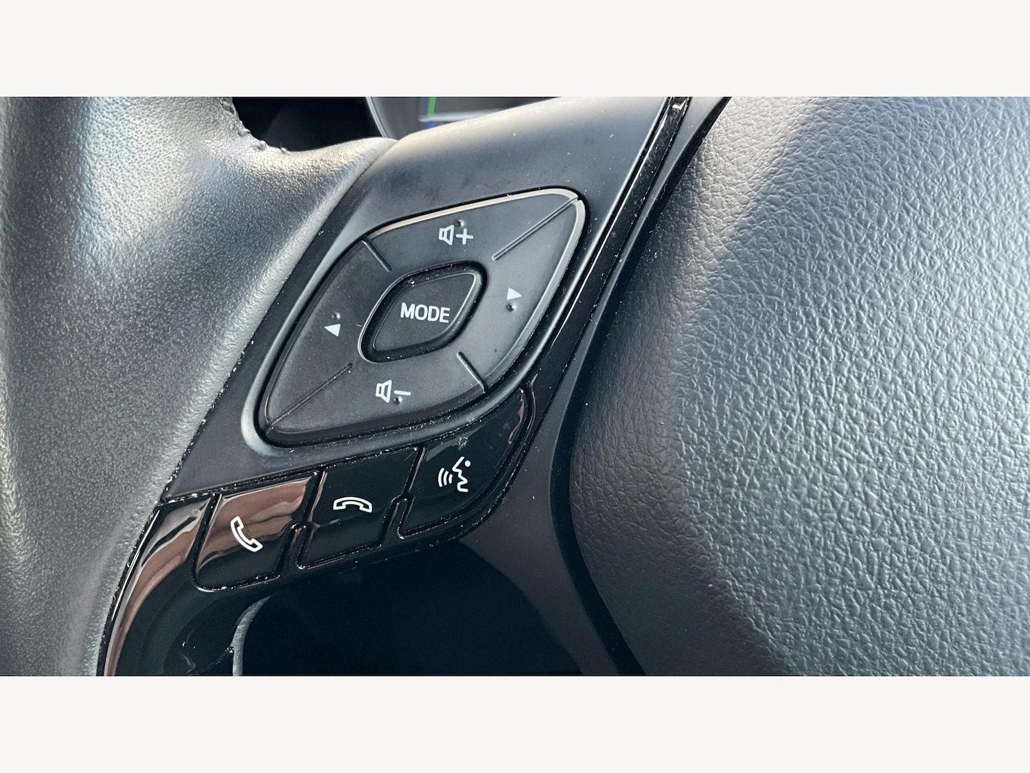 Used Toyota C-HR 2023 for sale - 76781651: Photo 28