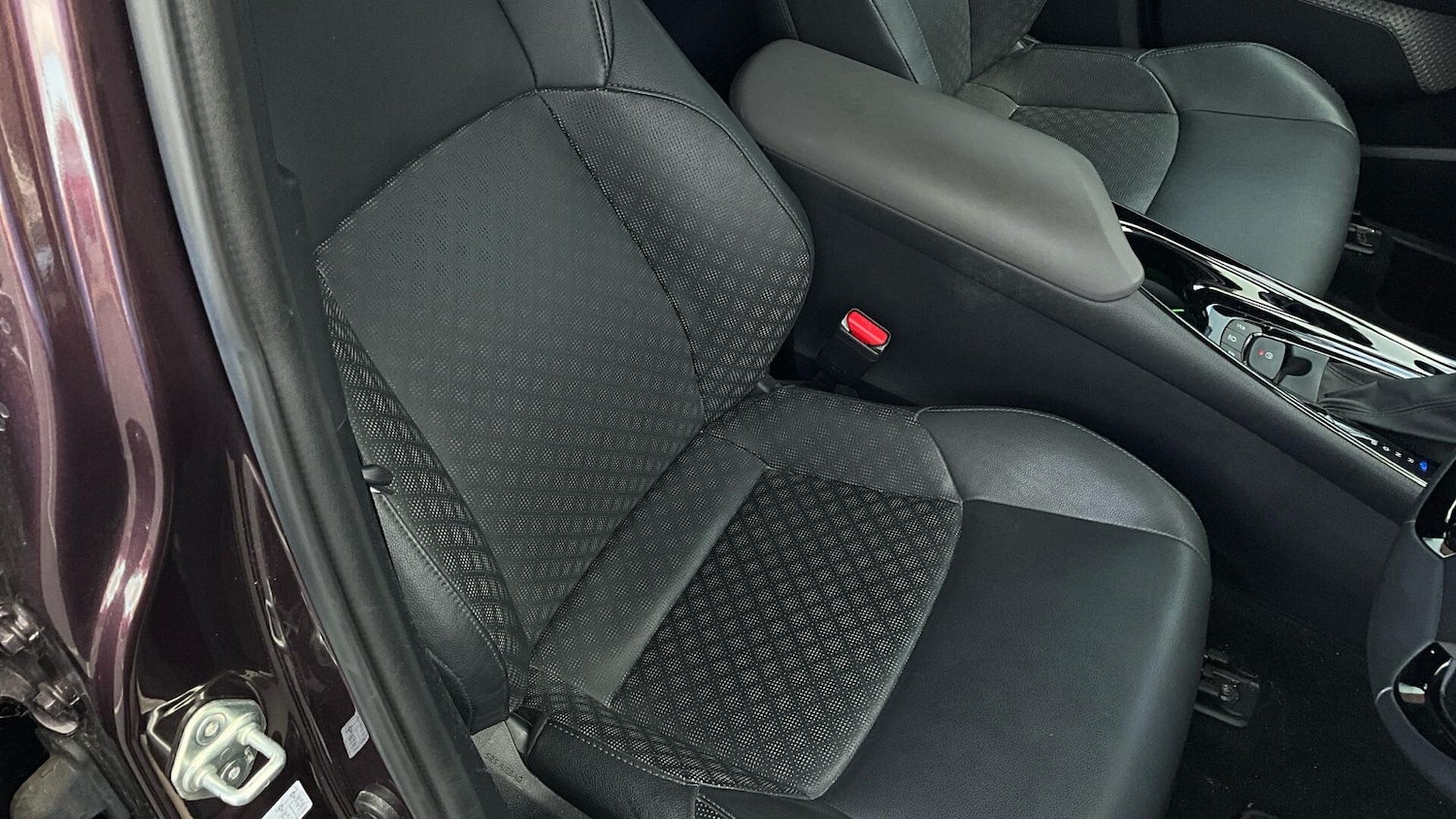 Used Toyota C-HR 2023 for sale - 76781651: Photo 53