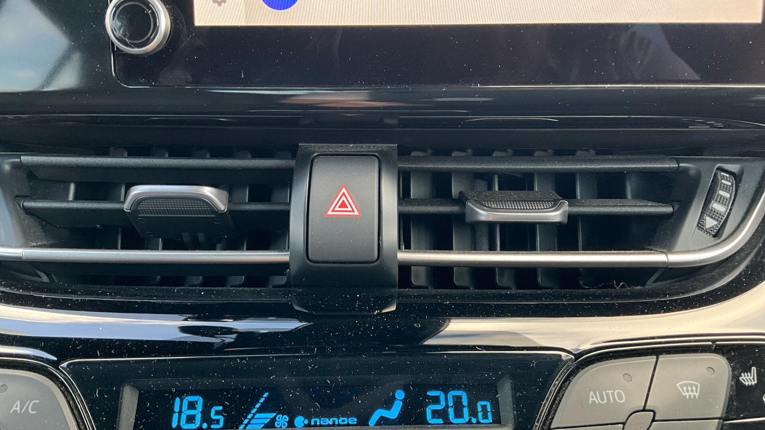 Used Toyota C-HR 2023 for sale - 76781651: Photo 58