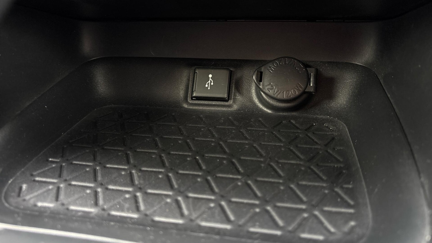 Used Toyota RAV4 2020 for sale - 76432005: Photo 41