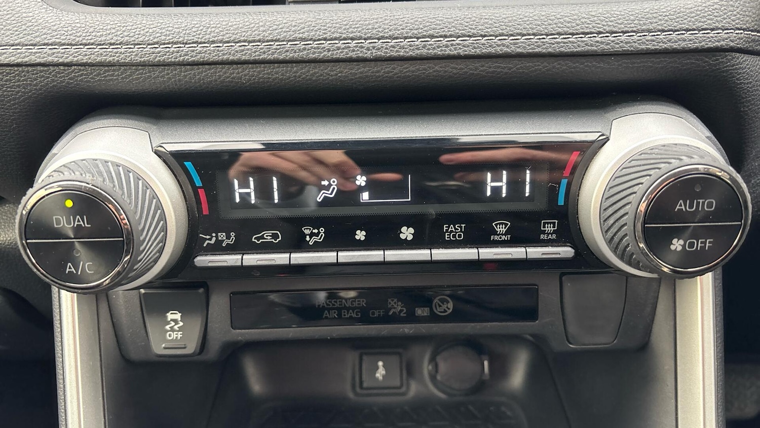 Used Toyota RAV4 2020 for sale - 76432005: Photo 42