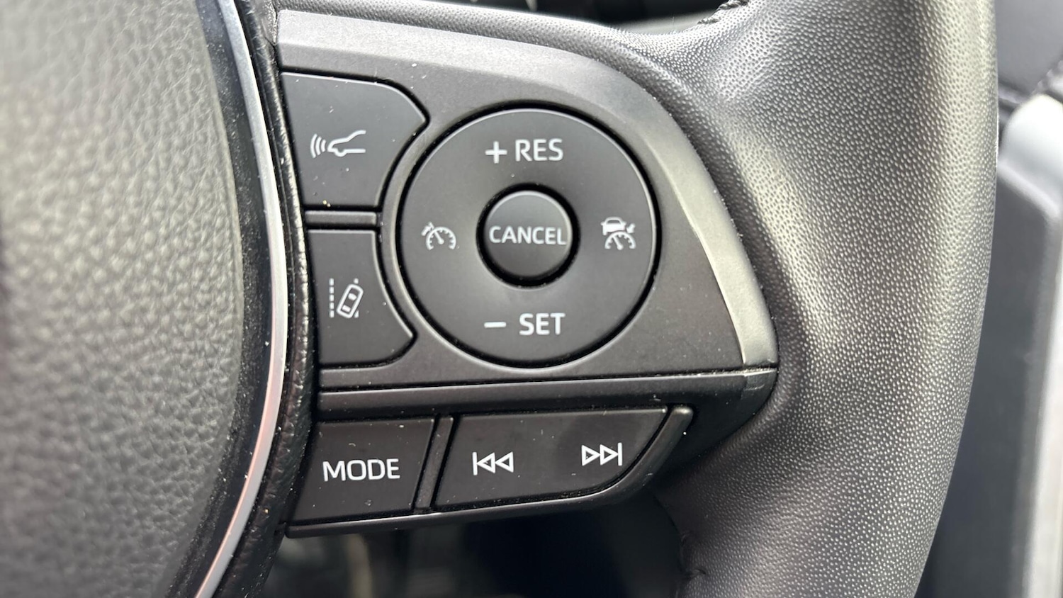 Used Toyota RAV4 2020 for sale - 76432005: Photo 44