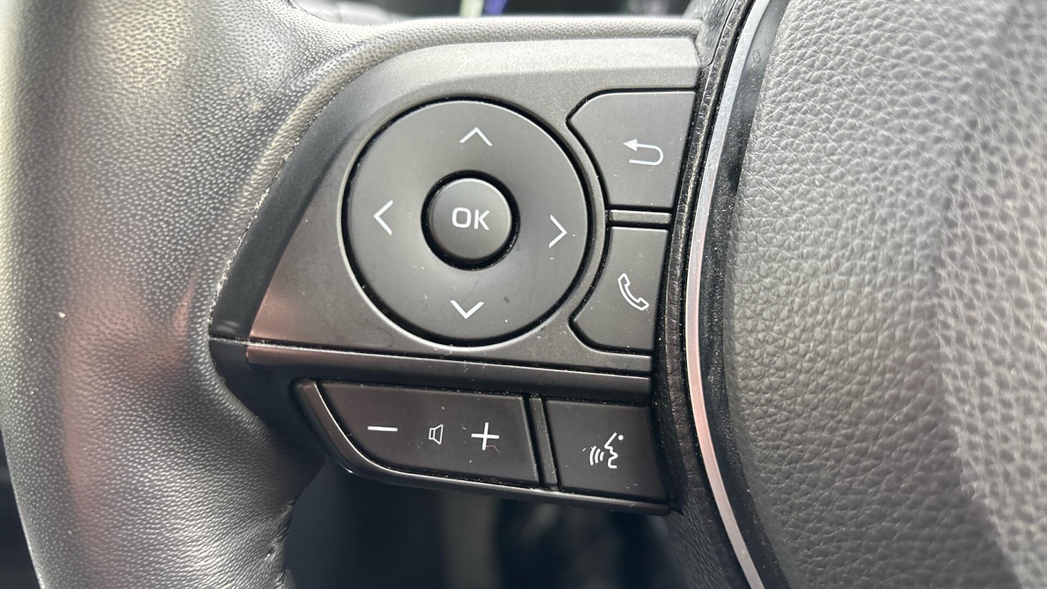 Used Toyota RAV4 2020 for sale - 76432005: Photo 45