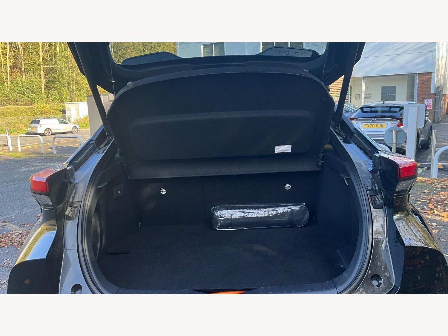 Used Toyota C-HR for sale - 76528084: Photo 16