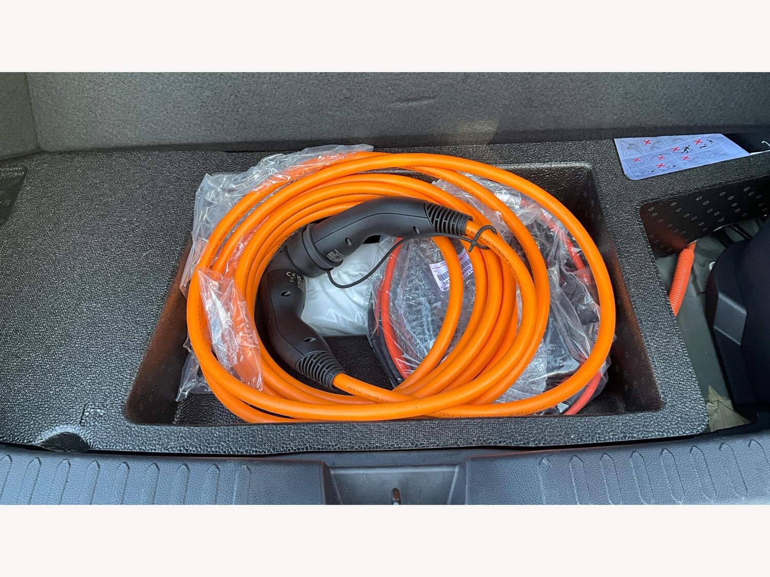 Used Toyota C-HR for sale - 76528084: Photo 24