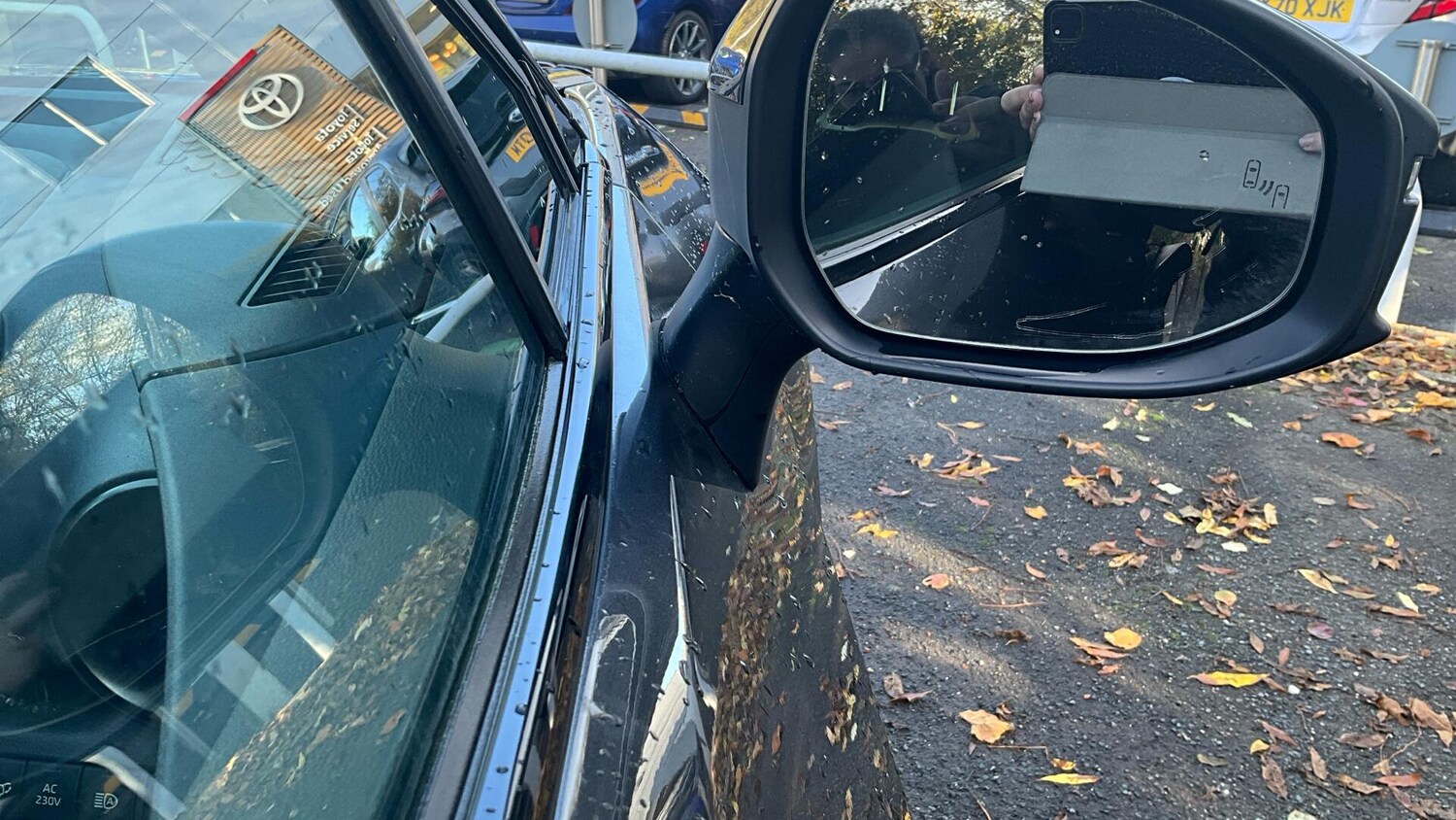 Used Toyota C-HR for sale - 76528084: Photo 33