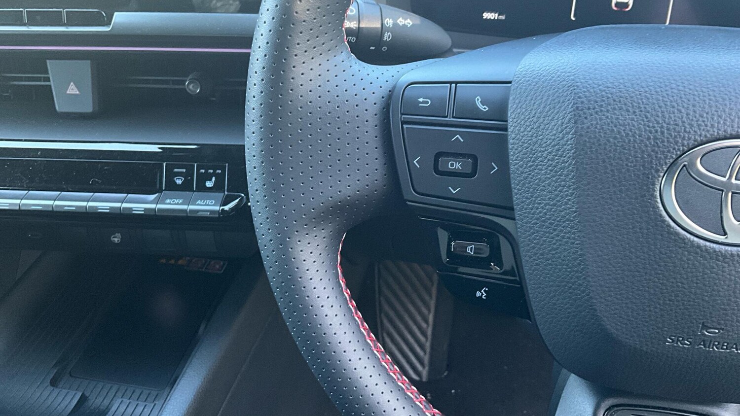 Used Toyota C-HR for sale - 76528084: Photo 38