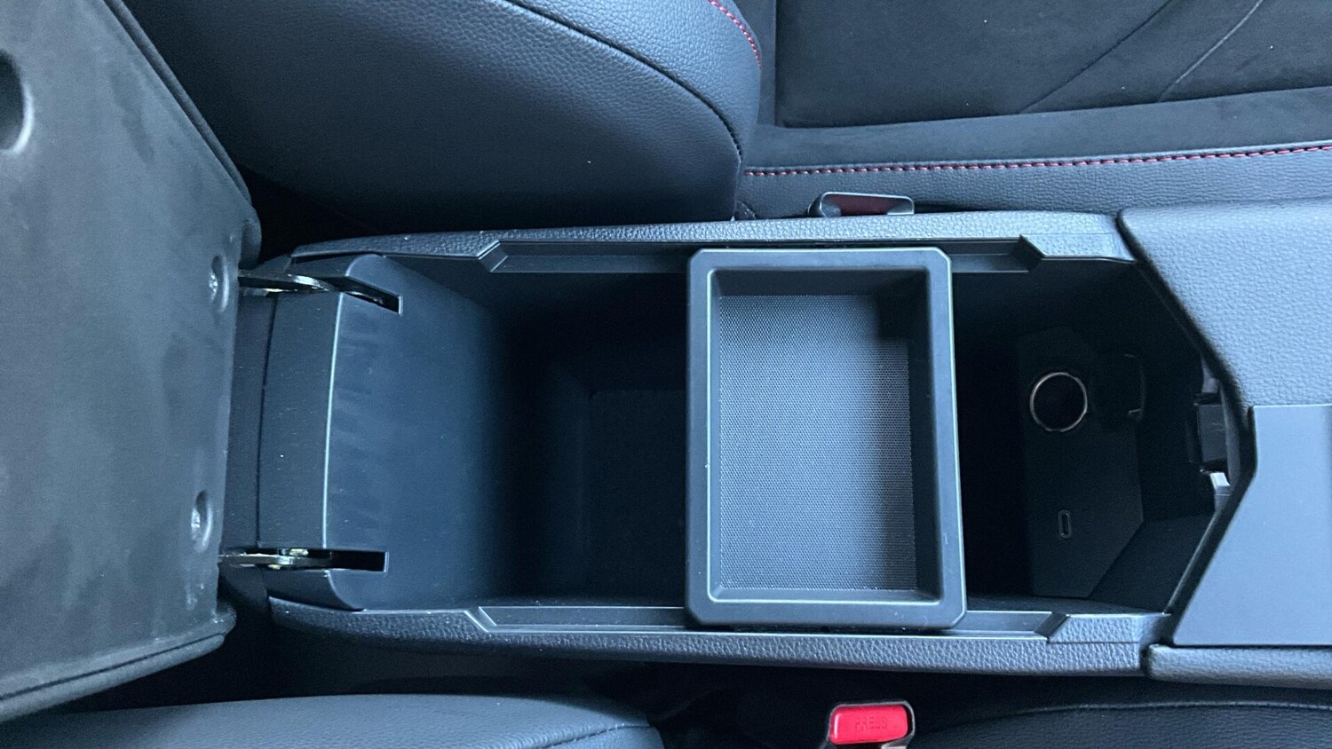 Used Toyota C-HR for sale - 76528084: Photo 40