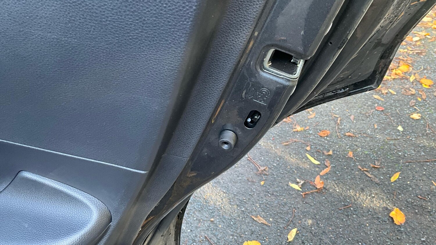 Used Toyota C-HR for sale - 76528084: Photo 43