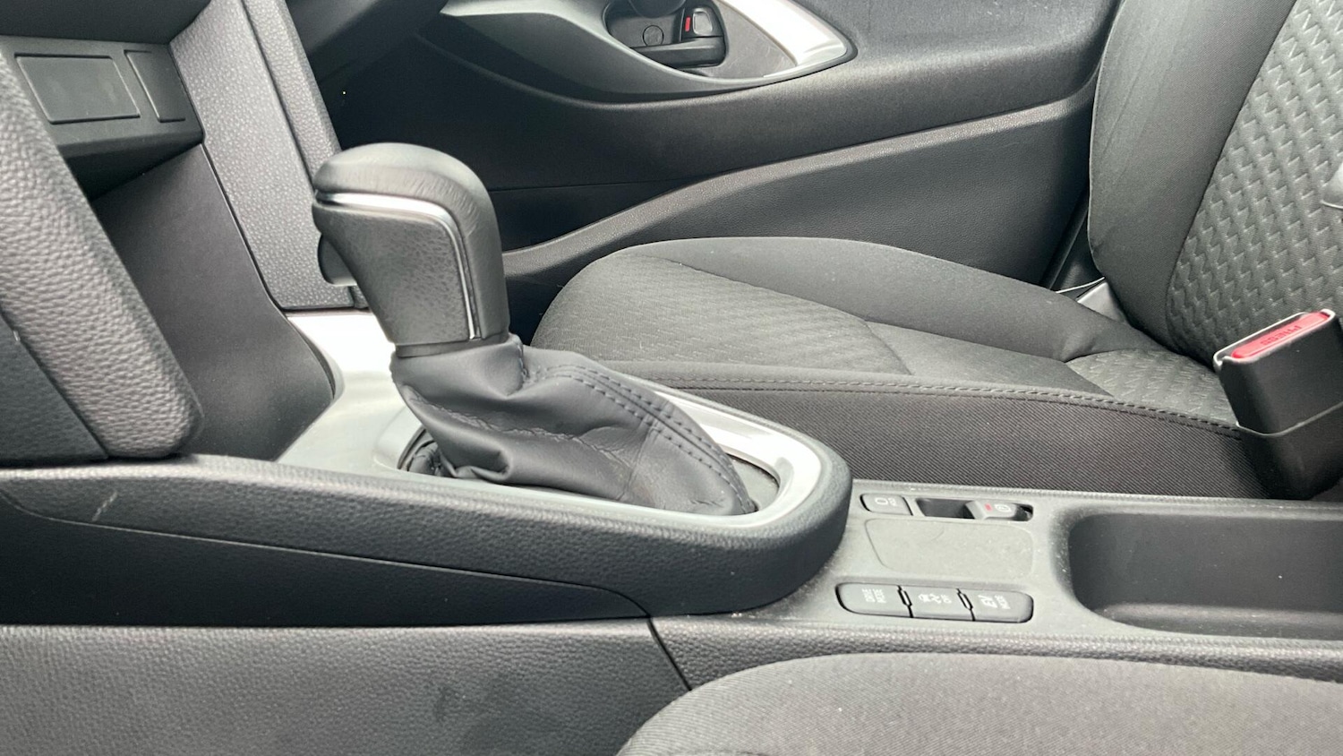 Used Toyota Yaris Cross for sale - 77970607: Photo 42