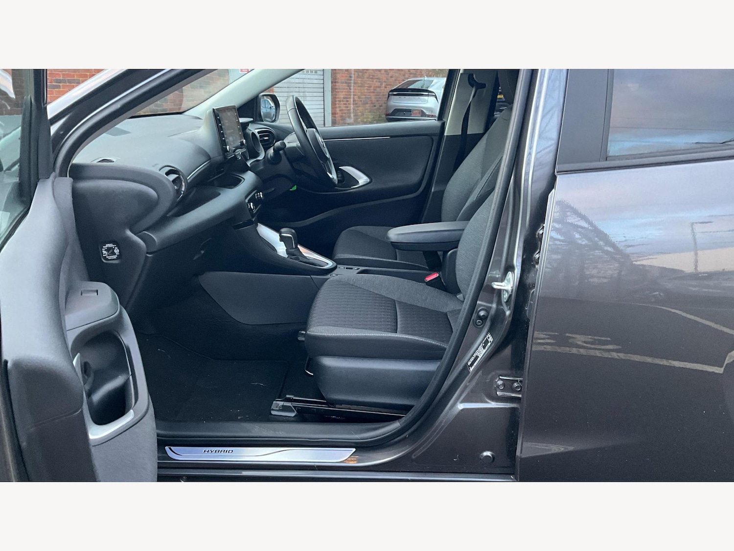 Used Toyota Yaris 2022 for sale - 77315118: Photo 12