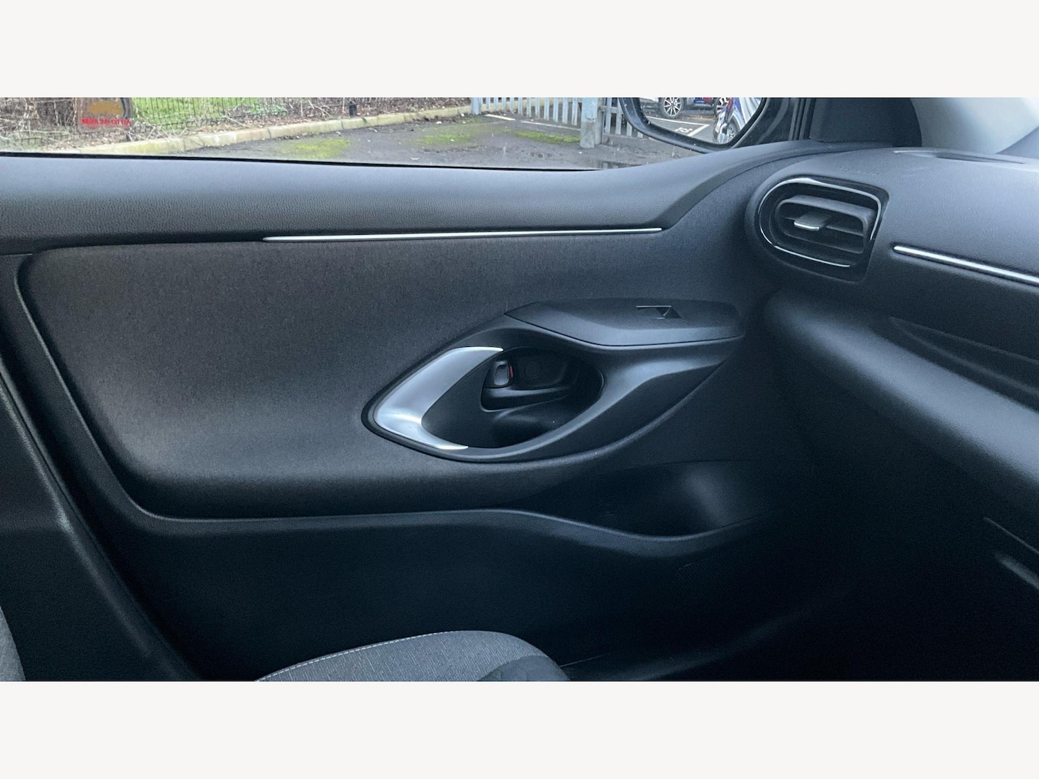 Used Toyota Yaris 2022 for sale - 77315118: Photo 31