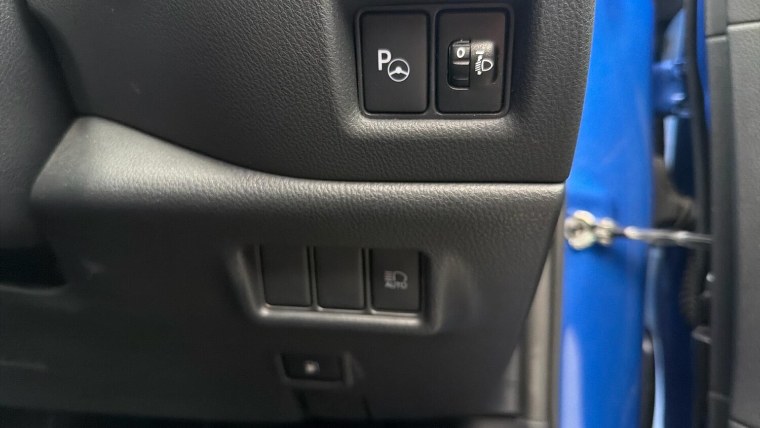 Used Toyota C-HR for sale - 77497523: Photo 40