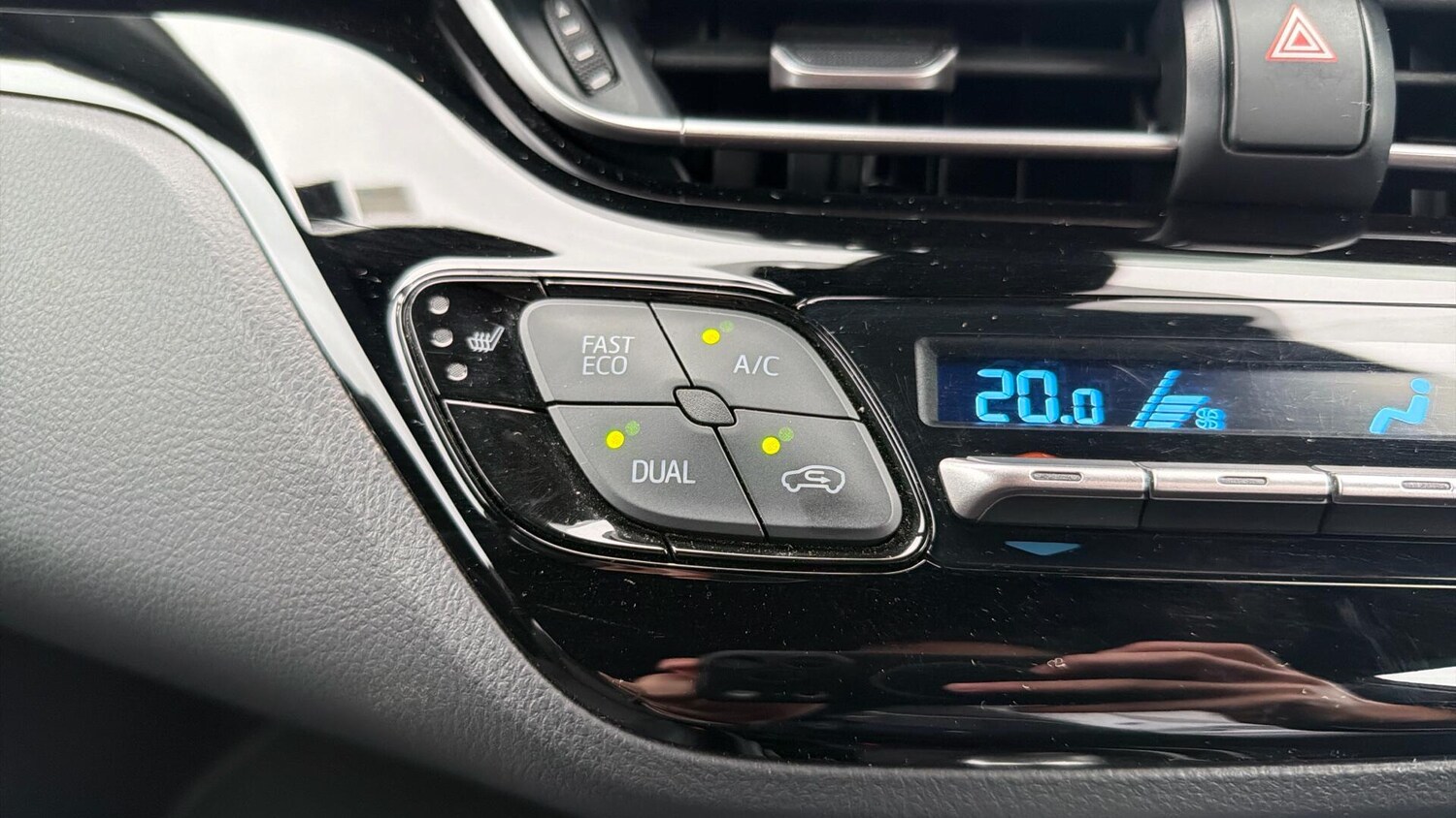 Used Toyota C-HR for sale - 77497523: Photo 49