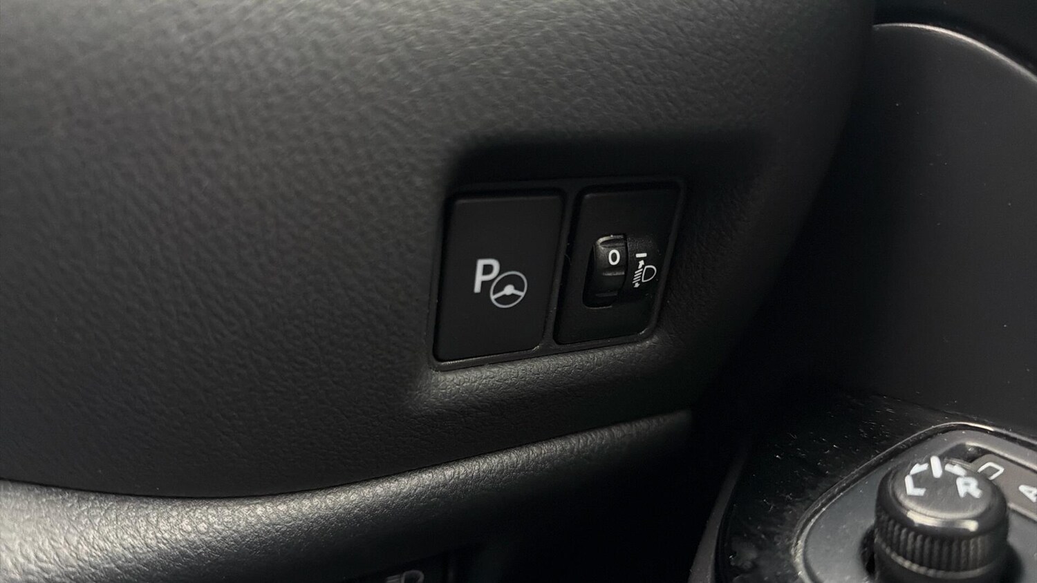 Used Toyota C-HR for sale - 77497523: Photo 56