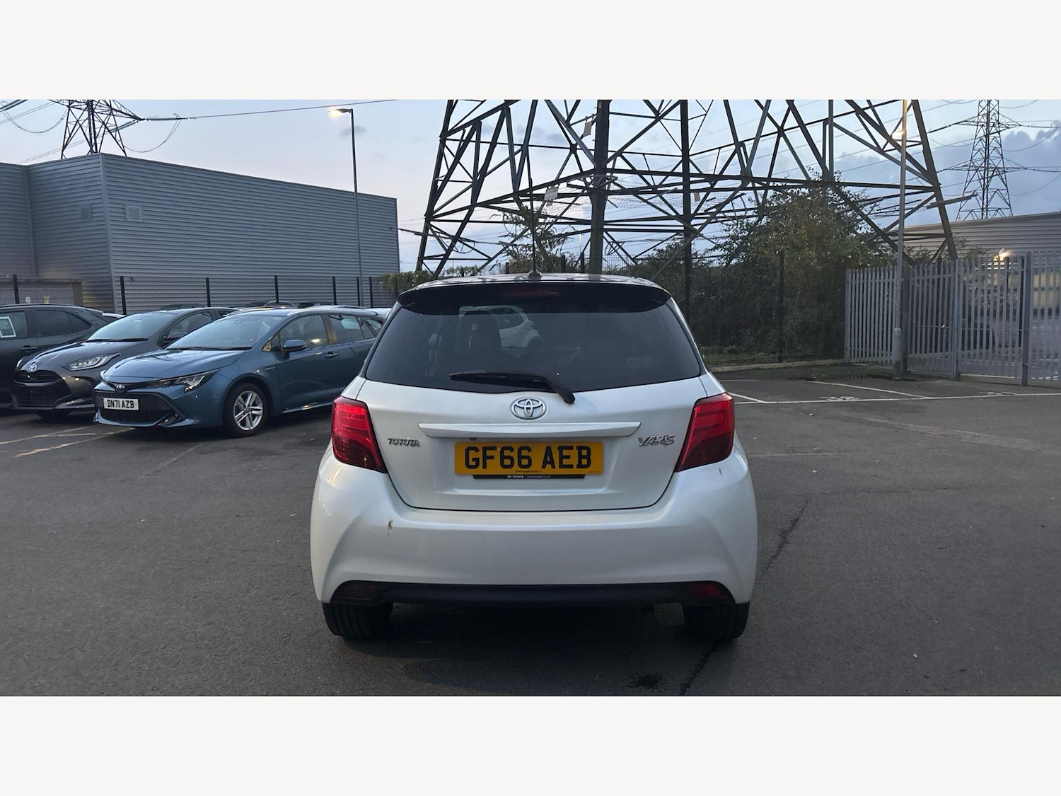 Used Toyota Yaris 2016 for sale - 76457450: Photo 21