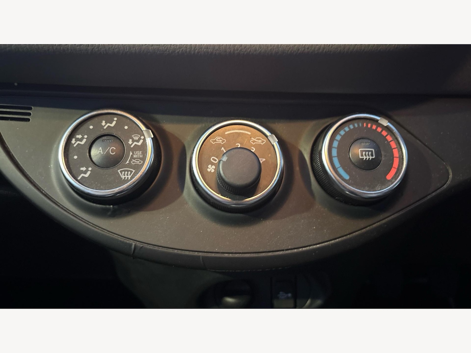 Used Toyota Yaris 2016 for sale - 76457450: Photo 26