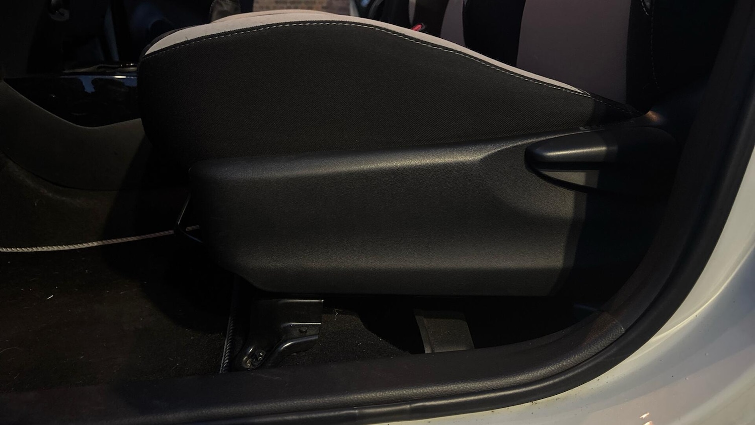 Used Toyota Yaris 2016 for sale - 76457450: Photo 49