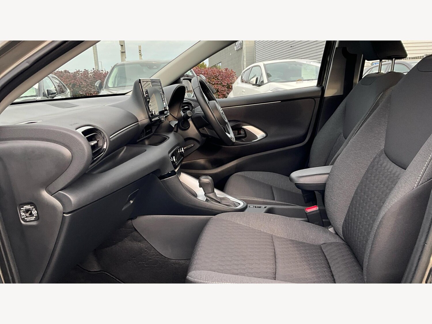 Used Toyota Yaris 2024 for sale - 76227554: Photo 12