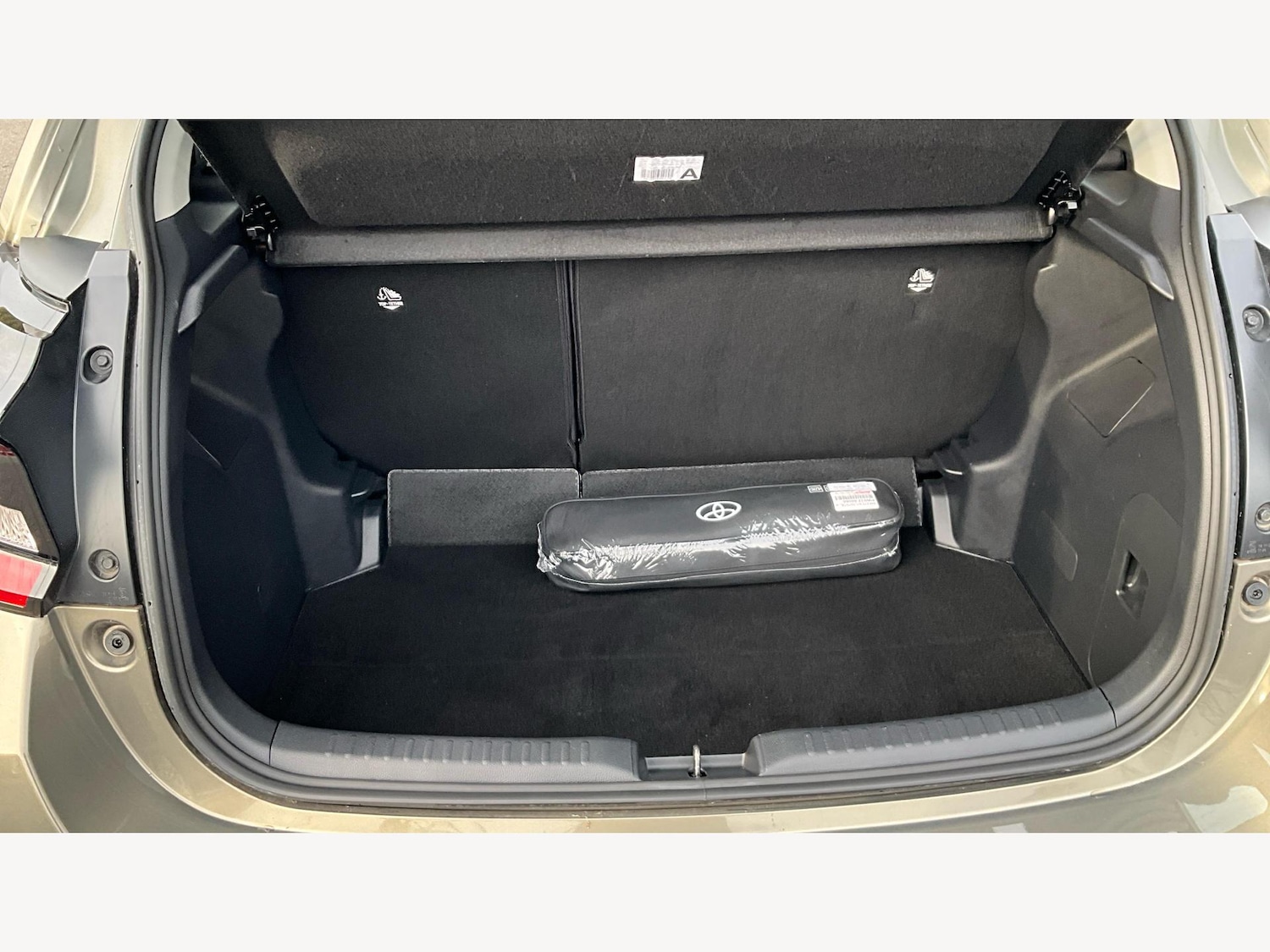 Used Toyota Yaris 2024 for sale - 76227554: Photo 16