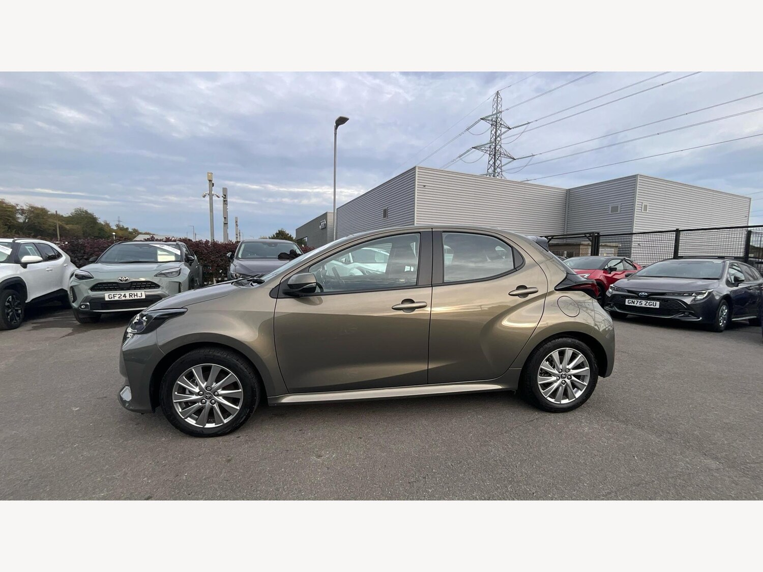 Used Toyota Yaris 2024 for sale - 76227554: Photo 19