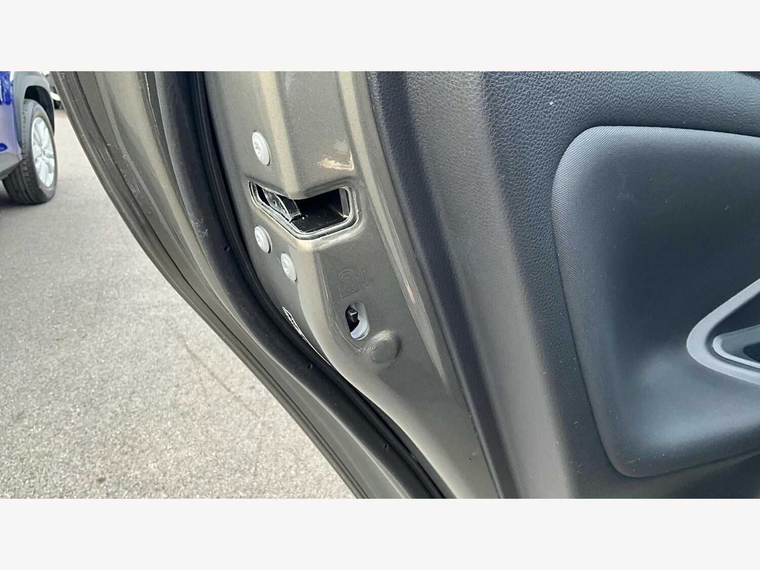 Used Toyota Yaris 2024 for sale - 76227554: Photo 27