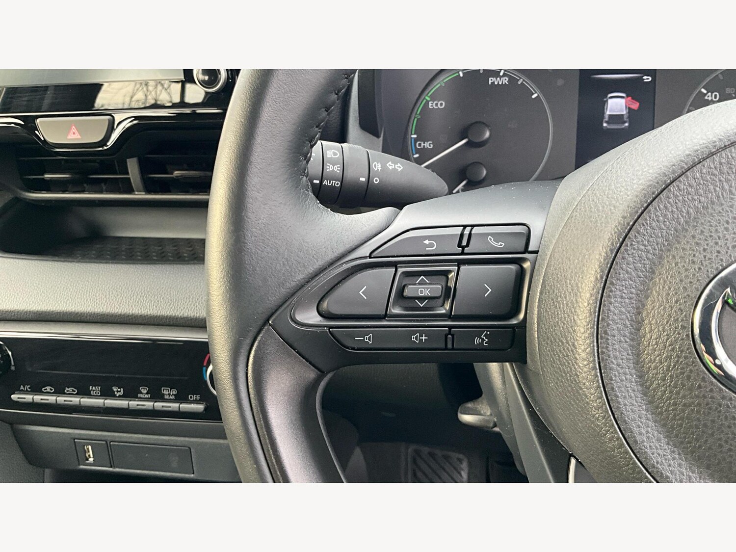 Used Toyota Yaris 2024 for sale - 76227554: Photo 32