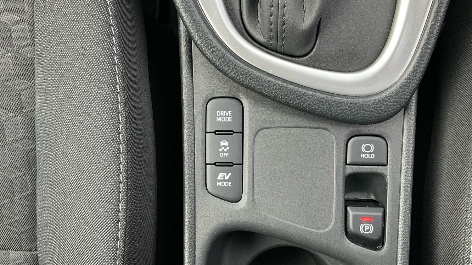 Used Toyota Yaris 2024 for sale - 76227554: Photo 37