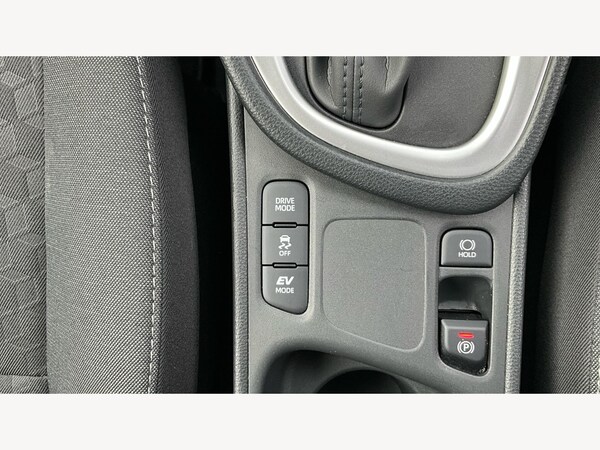 Used Toyota Yaris 2024 for sale - 76227554: Photo 37