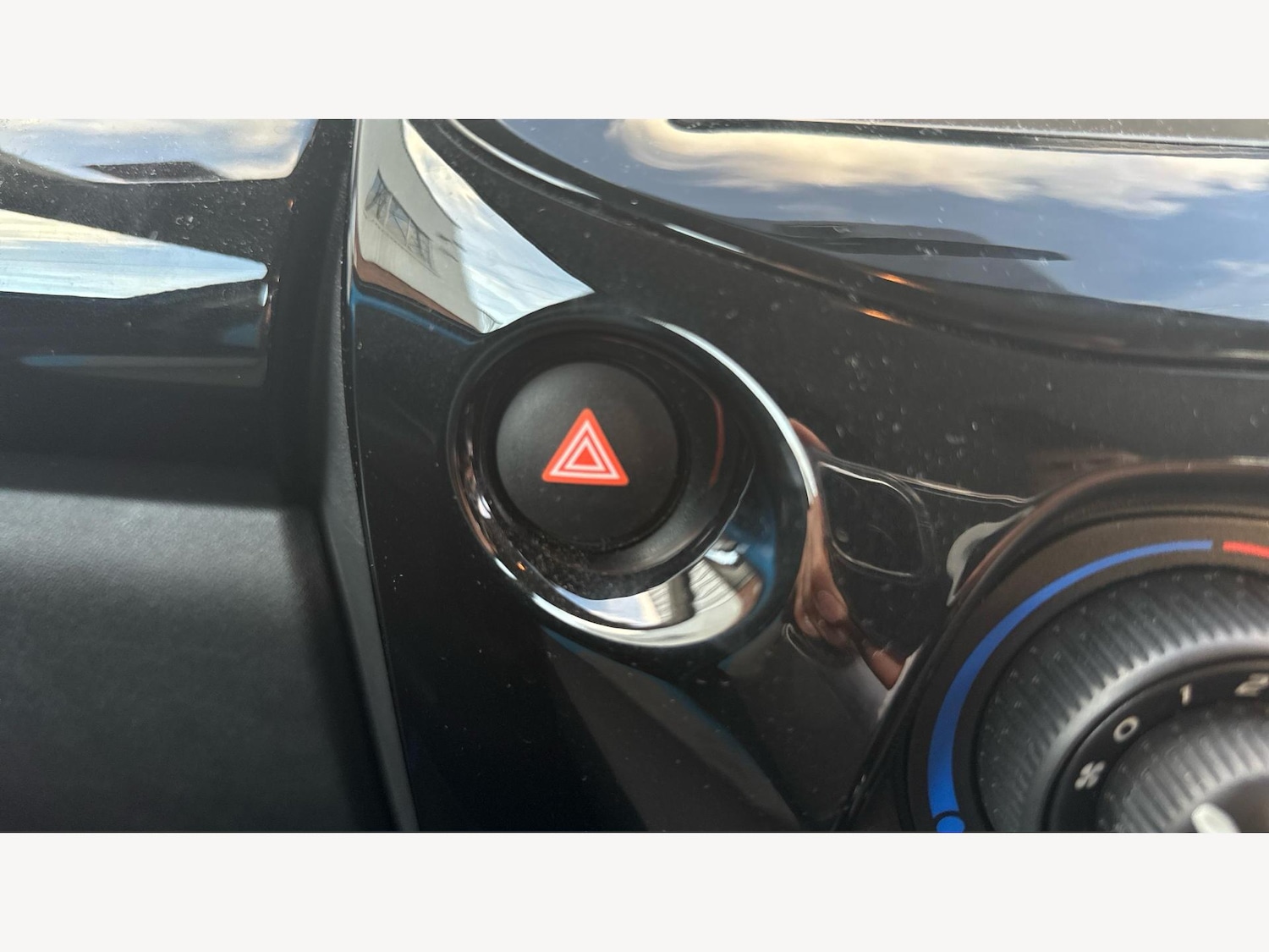 Used Toyota AYGO 2016 for sale - 76527974: Photo 25