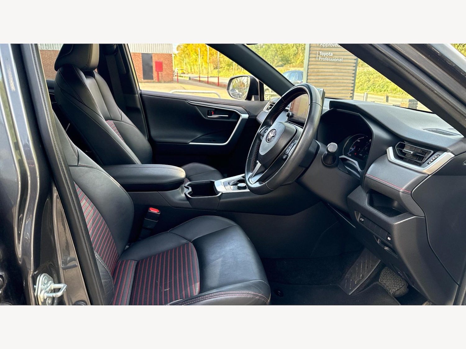 Used Toyota RAV4 2022 for sale - 76432251: Photo 13