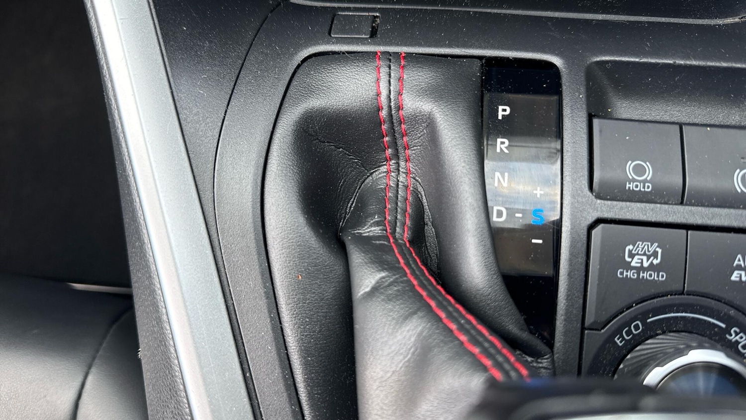 Used Toyota RAV4 2022 for sale - 76432251: Photo 35