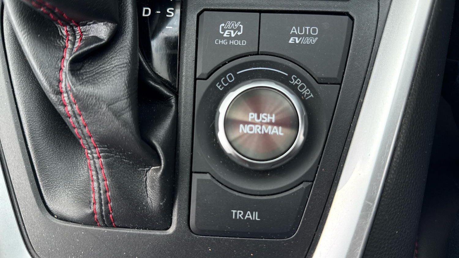 Used Toyota RAV4 2022 for sale - 76432251: Photo 37