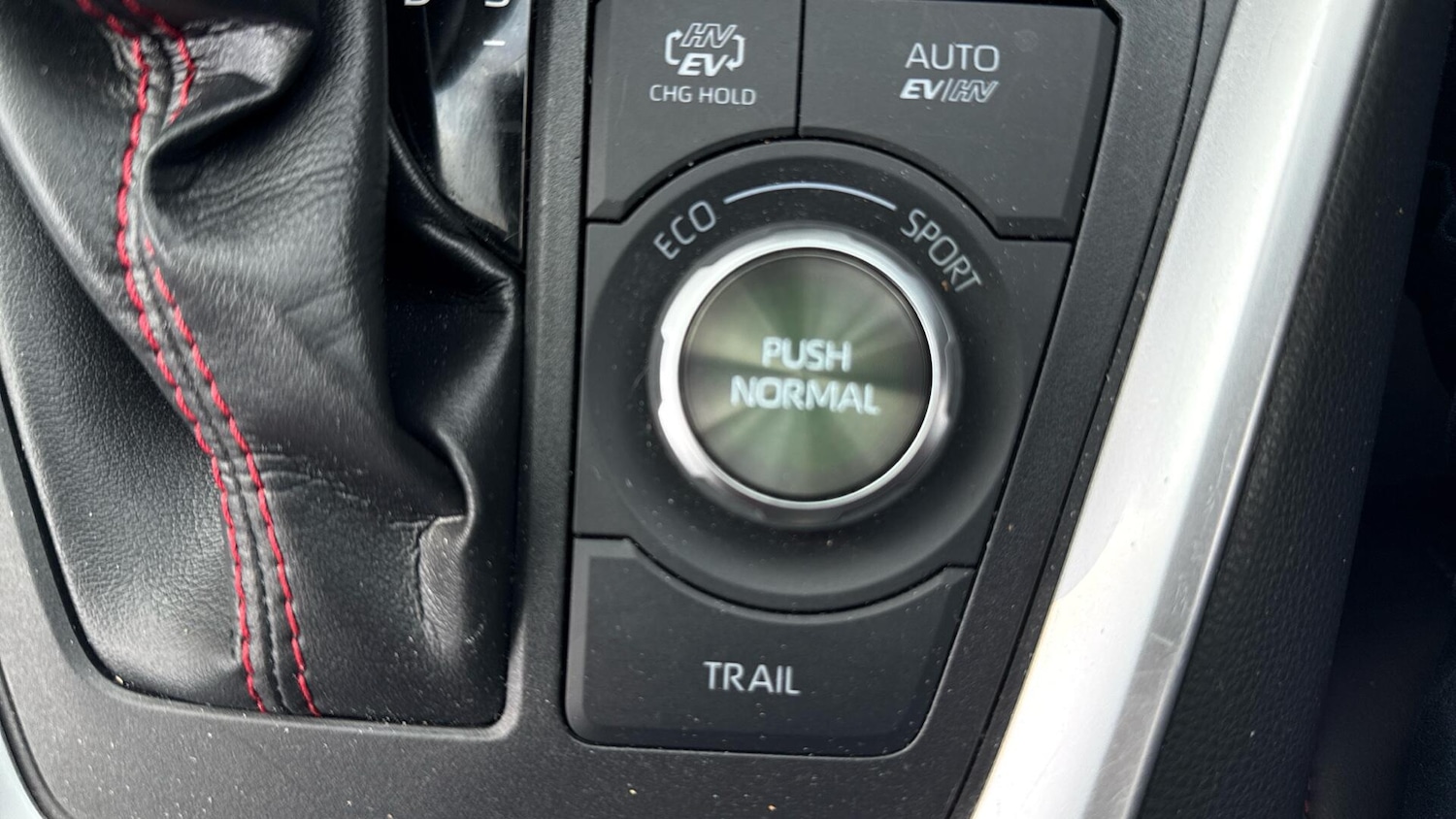 Used Toyota RAV4 2022 for sale - 76432251: Photo 38