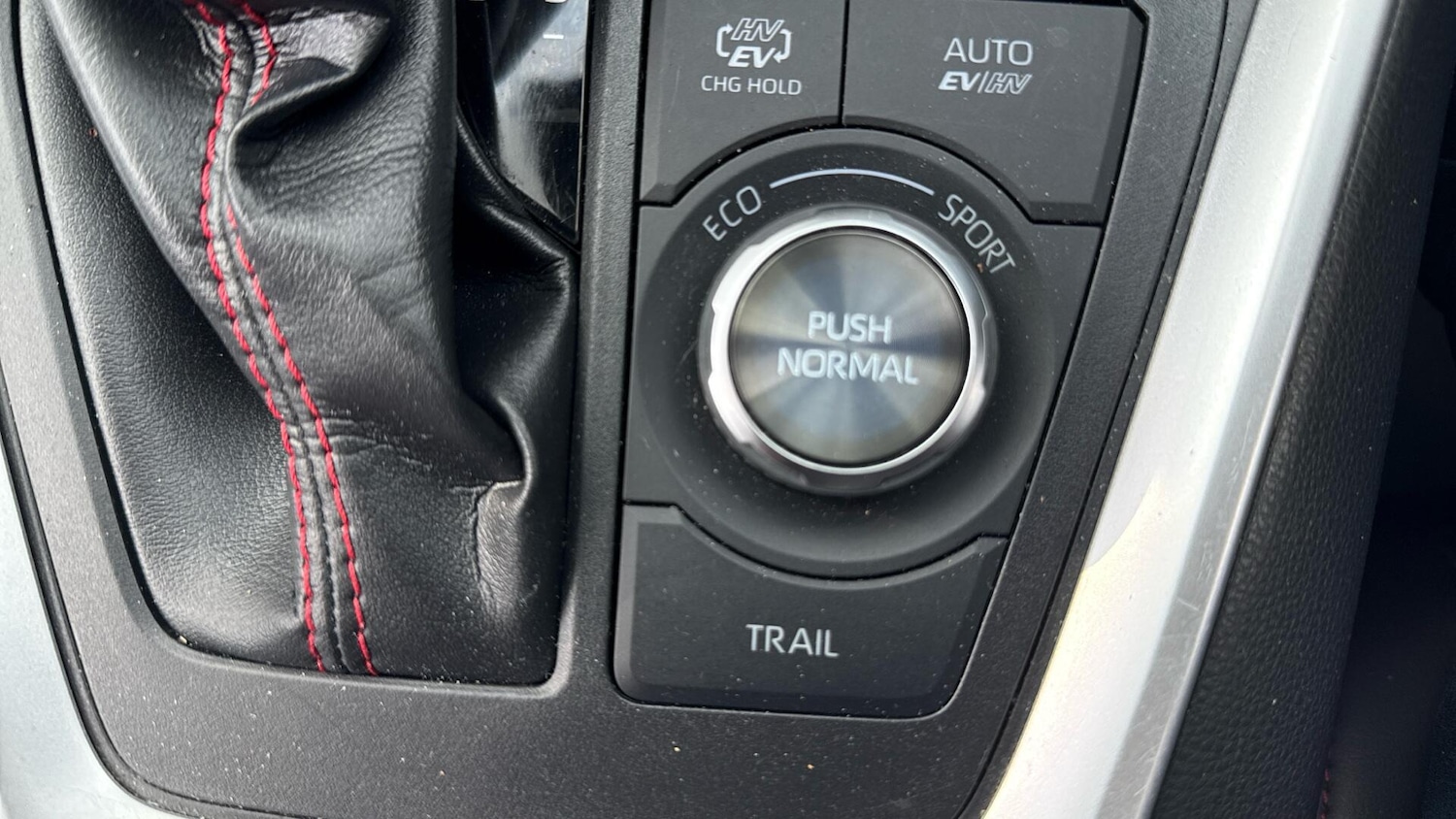 Used Toyota RAV4 2022 for sale - 76432251: Photo 39