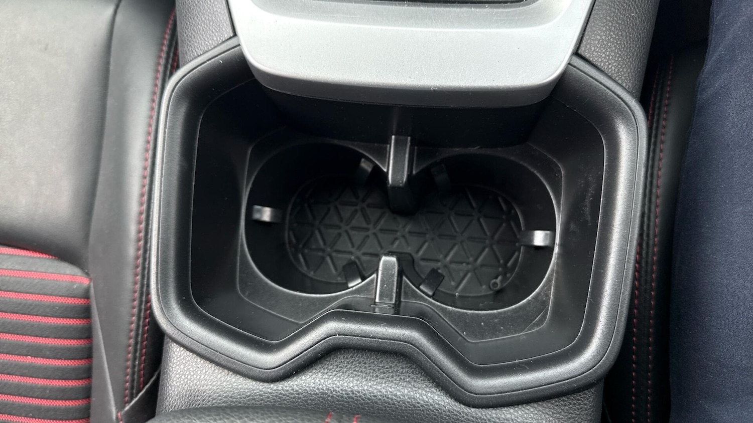 Used Toyota RAV4 2022 for sale - 76432251: Photo 40