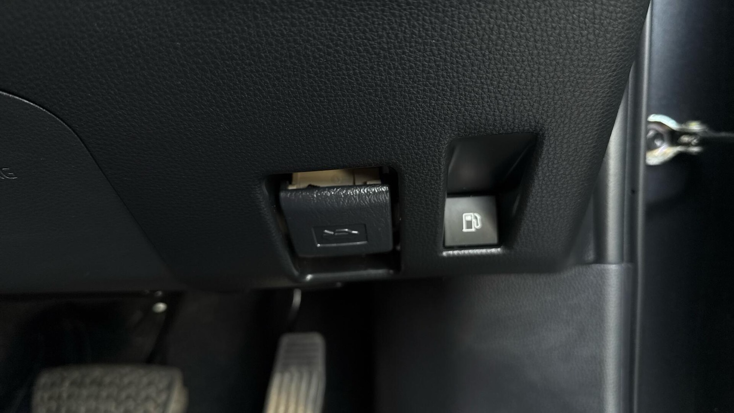 Used Toyota RAV4 2022 for sale - 76432251: Photo 47